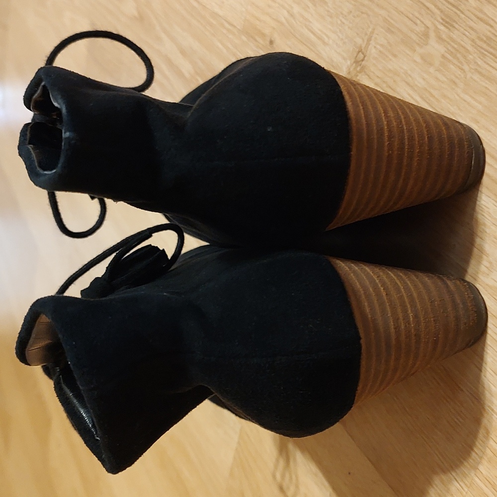 Dr. Scholl's Womens Dakota Faux Suede Wedge Booties Black Lace-up Tassels Size 6 - Picture 2 of 13